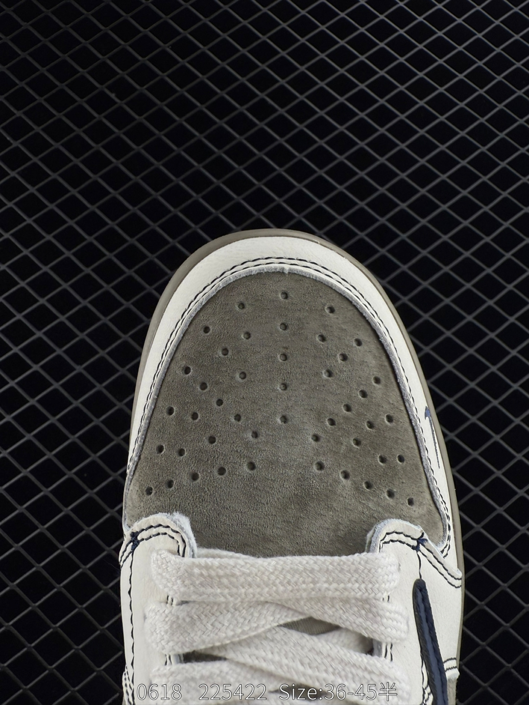 Travis Scott x Air Jordan 1 ” Reverse Mocha “